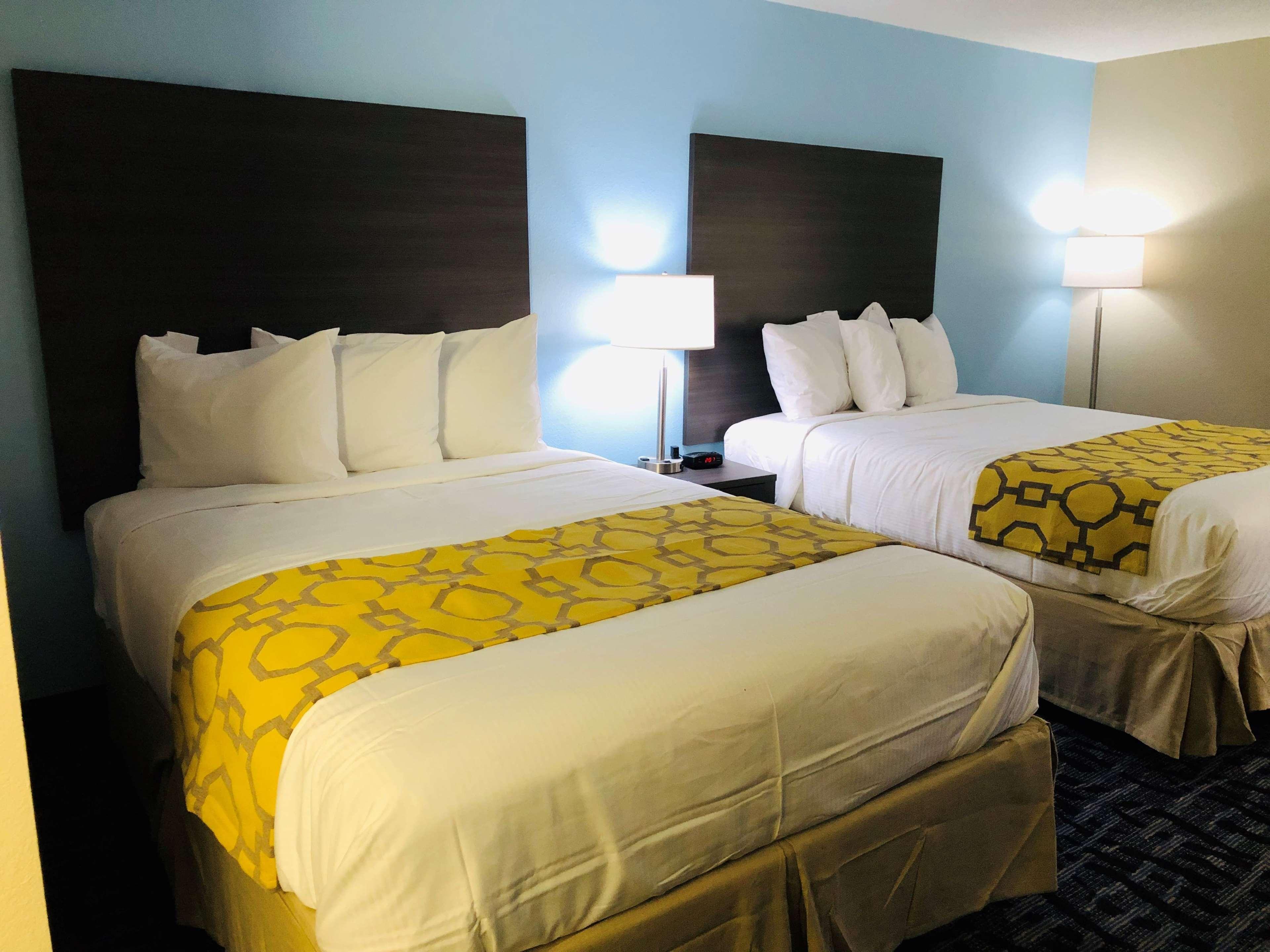Baymont By Wyndham Joliet Hotel Exterior photo